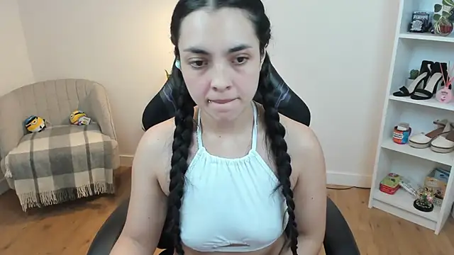  BellaEvans  online show from 01.20.25