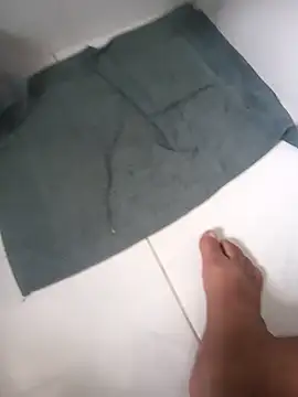 Snapshot of lobomisterioso13 chatting on 02.18.26 lobomisterioso13 online show from 02.18.26