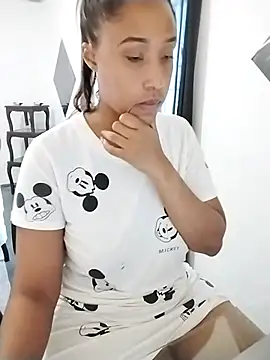 LadyEbonyX online show from 02.17.25