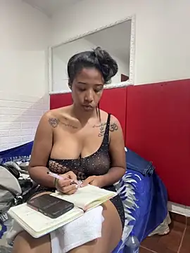 LadyEbonyX online show from 10.26.25