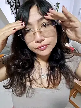 Mia Ruiz online show from 09.18.25