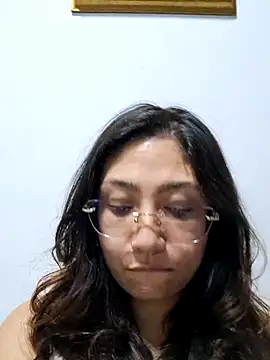 Mia Ruiz online show from 10.31.25