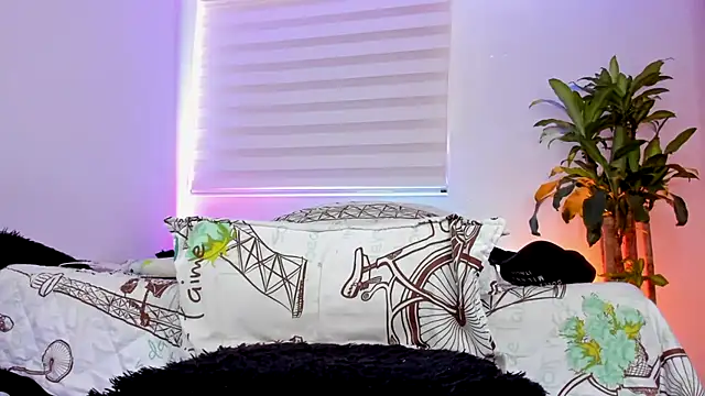 Snapshot of aldrinwhite chatting on 10.09.25 aldrinwhite online show from 10.09.25