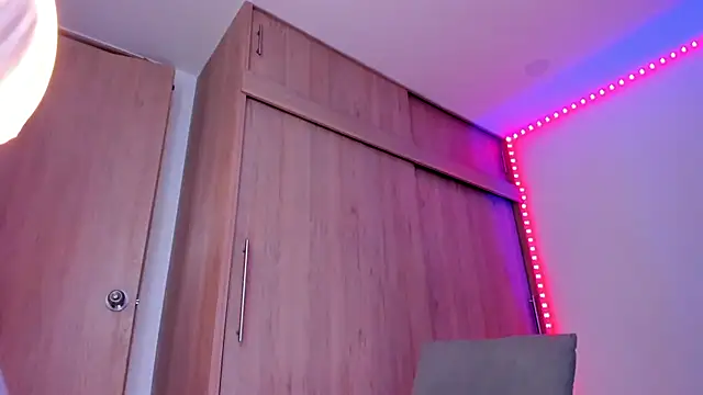 aldrinwhite online show from 02.05.26