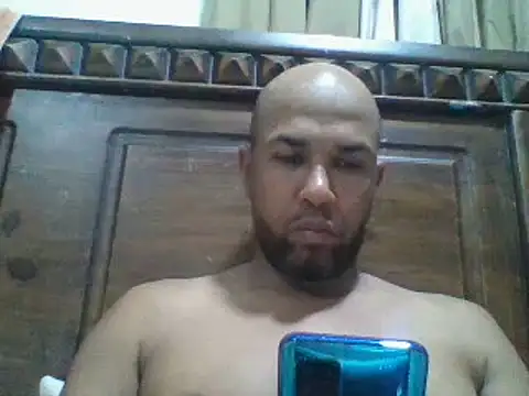 Frankie0880 online show from 12.31.24