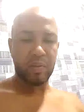 Frankie0880 online show from 01.04.25