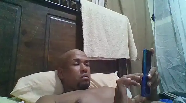 Frankie0880 online show from 01.19.25