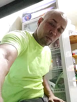 Frankie0880 online show from 02.21.25