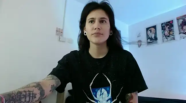 Snapshot of Julytattoo chatting on 03.01.25 Julytattoo online show from 03.01.25