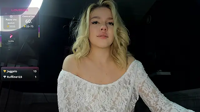 Anna Robinson online show from 09.29.25