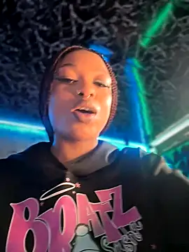 Snapshot of Melany_Williams chatting on 10.18.25 Melany Williams online show from 10.18.25