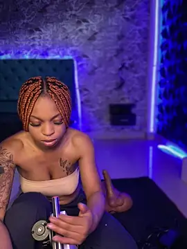 Melany Williams online show from 12.05.25