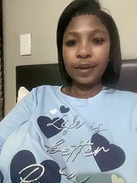 Snapshot of realsquirter chatting on 06.18.26 realsquirter online show from 06.18.26