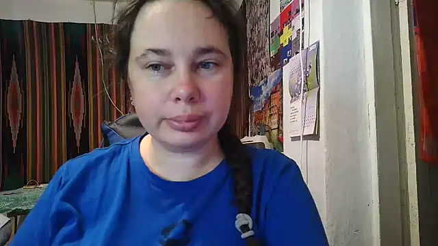 Cora Maro online show from 09.21.25