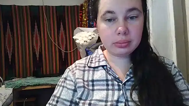 Cora Maro online show from 09.25.25