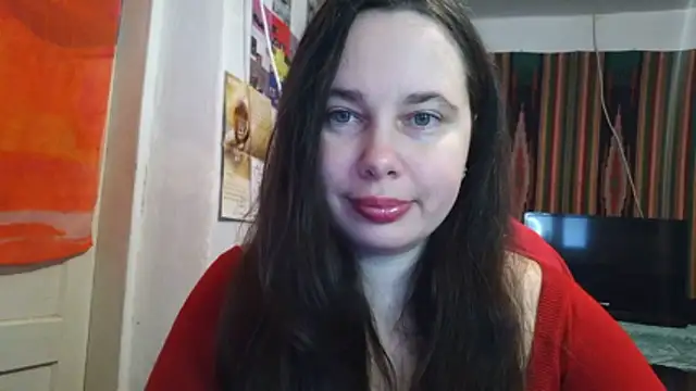 Cora Maro online show from 12.15.25