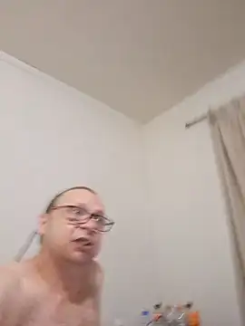 Snapshot of fastesttongue1680 chatting on 03.14.25 fastesttongue1680 online show from 03.14.25