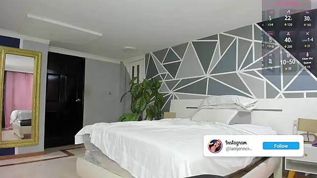 Snapshot of charolbruce_1 chatting on 10.08.25 charolbruce 1 online show from 10.08.25