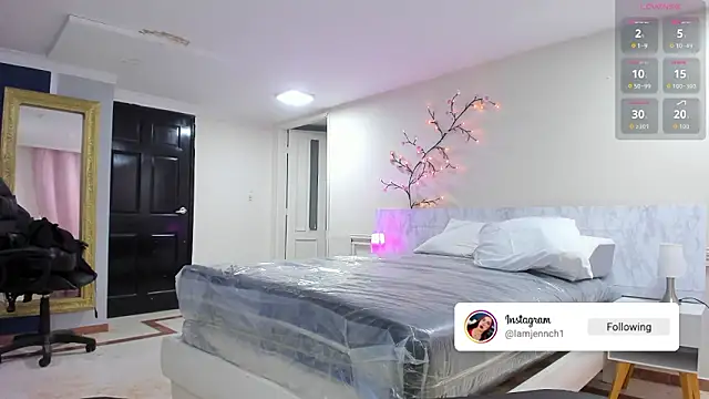 charolbruce 1 online show from 03.18.26