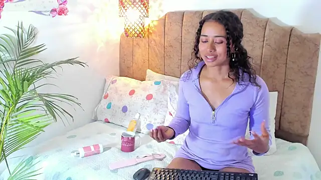 Snapshot of Ammy_nova chatting on 03.16.25 Ammy nova online show from 03.16.25