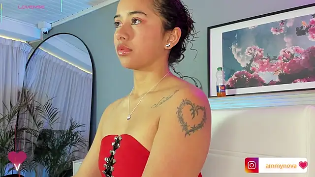 Snapshot of Ammy_nova chatting on 09.25.25 Ammy nova online show from 09.25.25