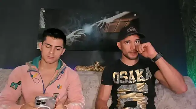 Snapshot of Crhis_N_Derek chatting on 12.19.24 Crhis N Derek online show from 12.19.24