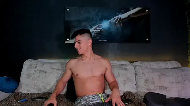 Snapshot of Crhis_N_Derek chatting on 01.14.25 Crhis N Derek online show from 01.14.25
