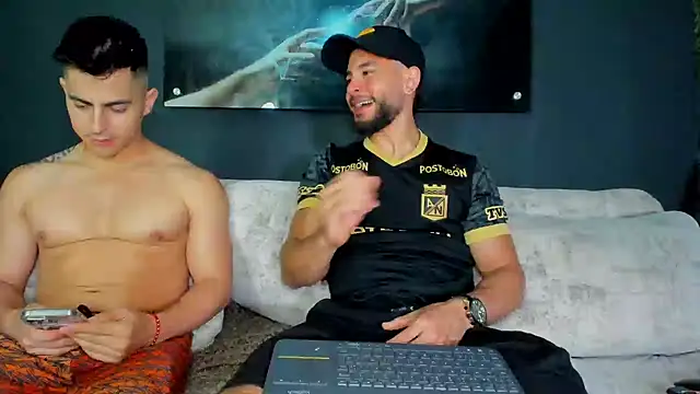 Snapshot of Crhis_N_Derek chatting on 01.26.25 Crhis N Derek online show from 01.26.25