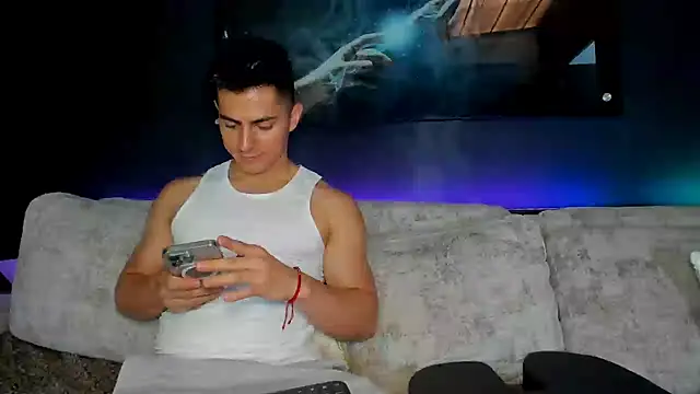 Snapshot of Crhis_N_Derek chatting on 03.09.25 Crhis N Derek online show from 03.09.25