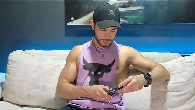 Crhis N Derek online show from 10.23.25