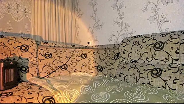 insanely-sweet online show from 02.24.25