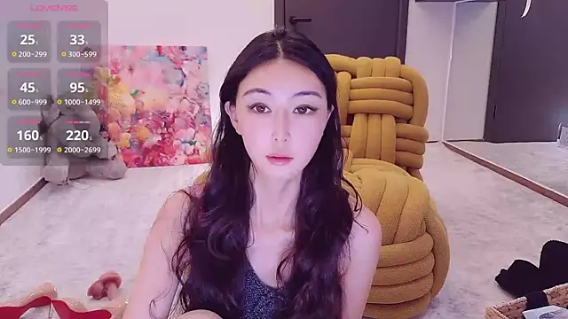 Snapshot of HaipaiSweetheart chatting on 10.31.25 HaipaiSweetheart online show from 10.31.25