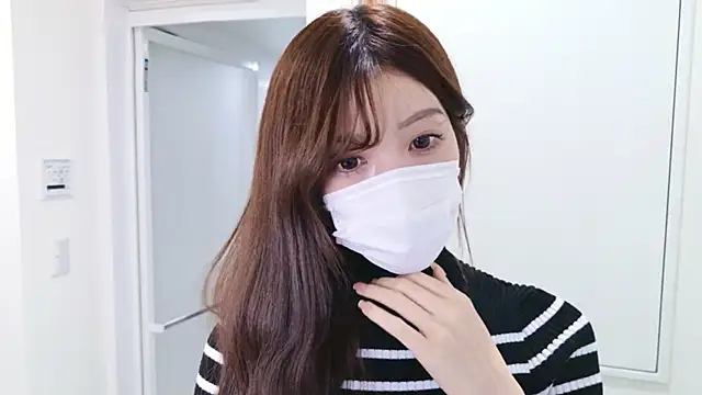 Snapshot of oxo_yuna_oxo chatting on 10.21.25 oxo yuna oxo online show from 10.21.25