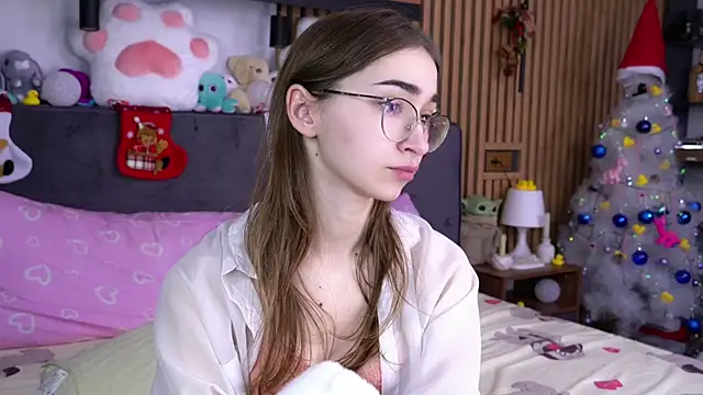 PollyBeev online show from 11.24.25