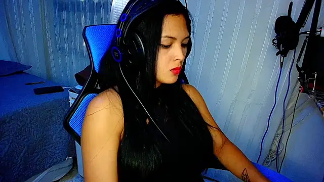 MOMMYJEVAA online show from 03.11.25