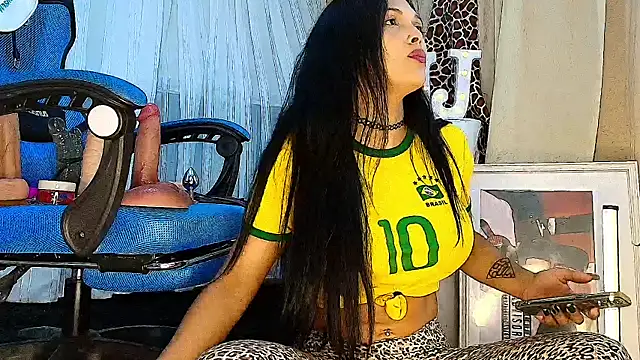 MOMMYJEVAA online show from 12.19.25