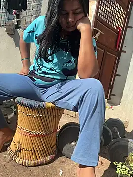 Snapshot of xyztopbeing chatting on 12.28.24 xyztopbeing online show from 12.28.24