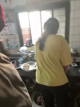 Snapshot of xyztopbeing chatting on 02.25.25 xyztopbeing online show from 02.25.25