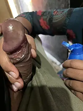 Snapshot of xyztopbeing chatting on 03.06.25 xyztopbeing online show from 03.06.25