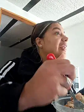 Snapshot of Daila_20_ chatting on 09.28.25 Daila 20  online show from 09.28.25