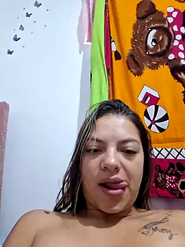 Snapshot of Daila_20_ chatting on 10.30.25 Daila 20  online show from 10.30.25