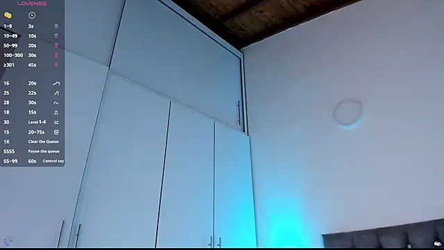 Jimena White  online show from 02.12.25