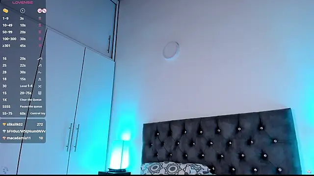 Jimena White  online show from 02.12.25