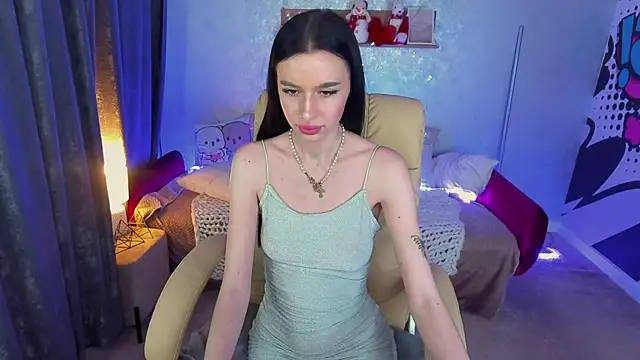 Snow WhiteeeX online show from 01.07.25