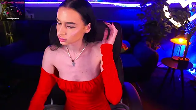 Snow WhiteeeX online show from 01.30.25