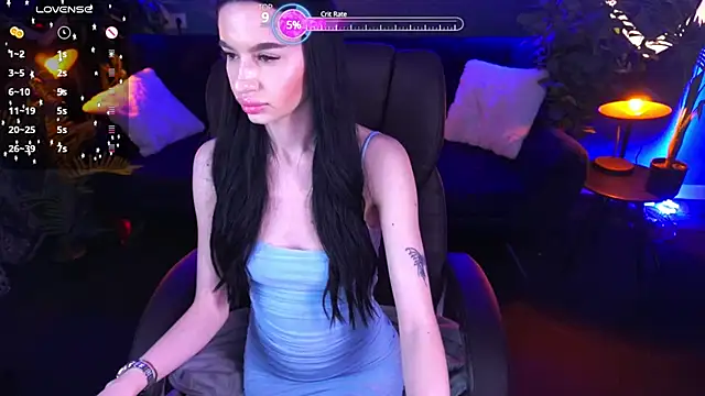 Snow WhiteeeX online show from 03.12.25