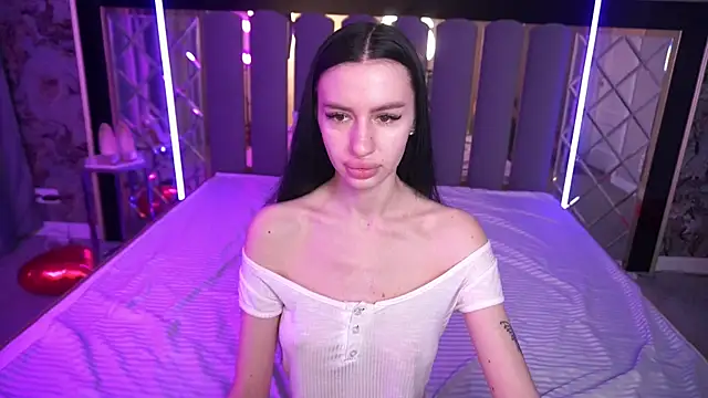 Snow WhiteeeX online show from 03.14.26