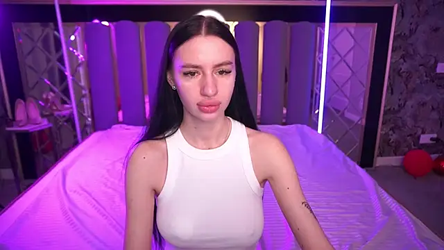 Snow WhiteeeX online show from 03.29.26