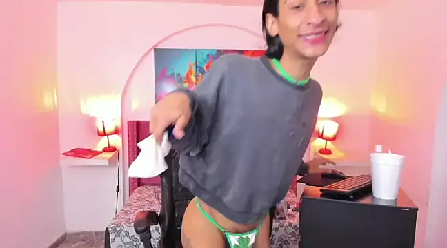 SofiaNaugthyxTS online show from 03.18.25