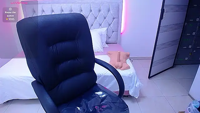 Amber hot22 online show from 12.06.24